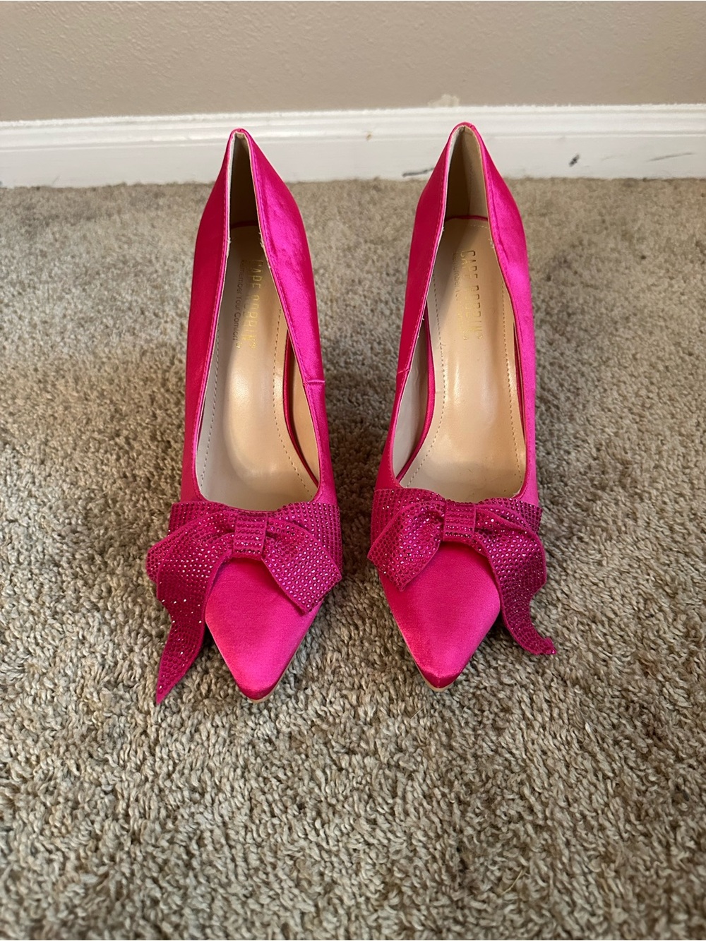 Cape Robbin Hot Pink Satin Pointed Toe Pumps with Rhinestone Bow SZ 10